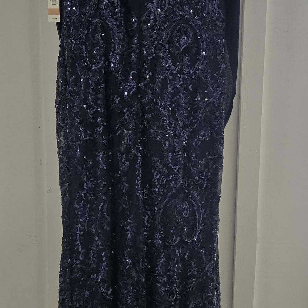 ✨ NWT R&M Richards Navy Sequin Gown - Size 12 ✨ - Picture 2 of 6
